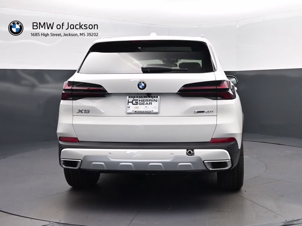 2026 Alpine White BMW X5 sDrive40i RWD SUV