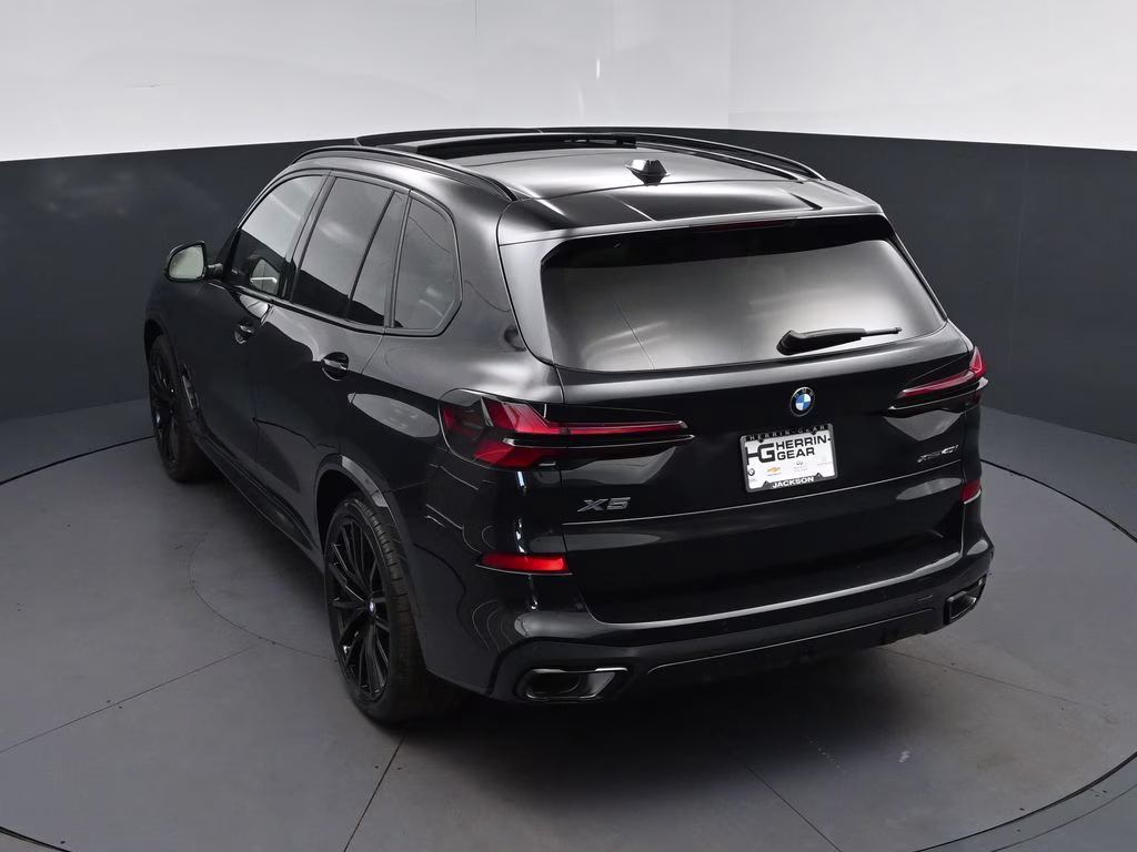 2026 Black Sapphire Metallic BMW X5 xDrive40i AWD SUV