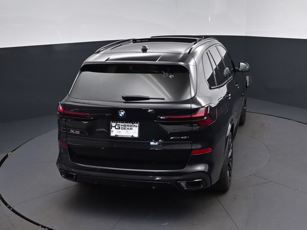 2026 Black Sapphire Metallic BMW X5 xDrive40i AWD SUV