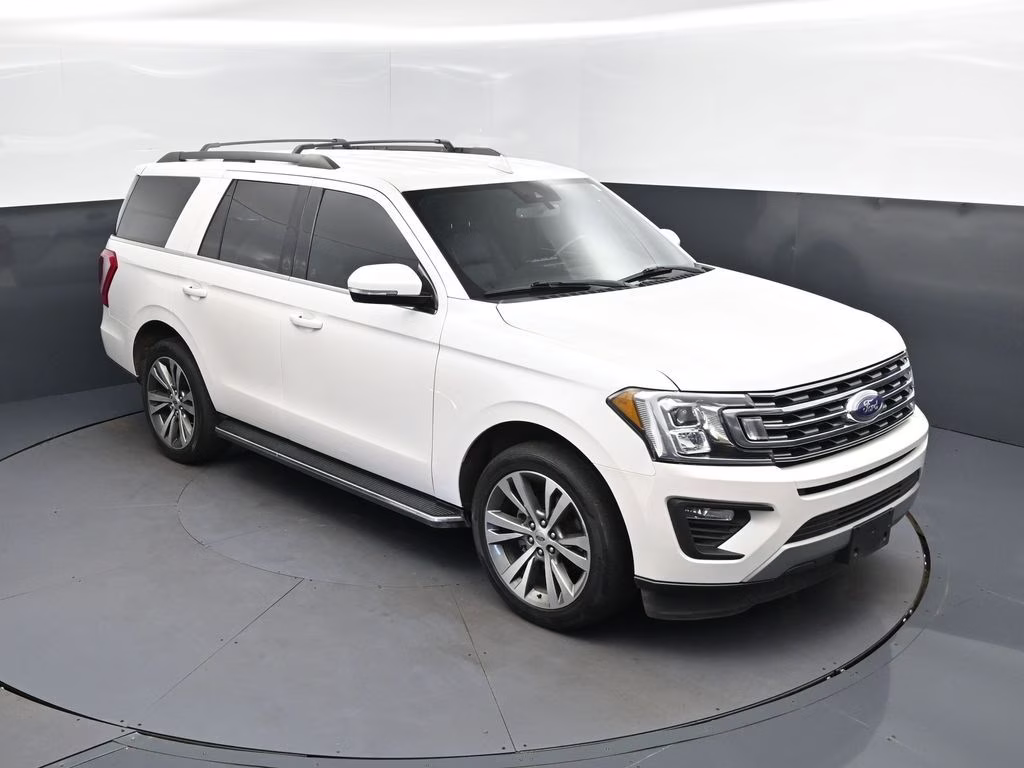 2019 White Platinum Clearcoat Metallic Ford Expedition XLT RWD SUV