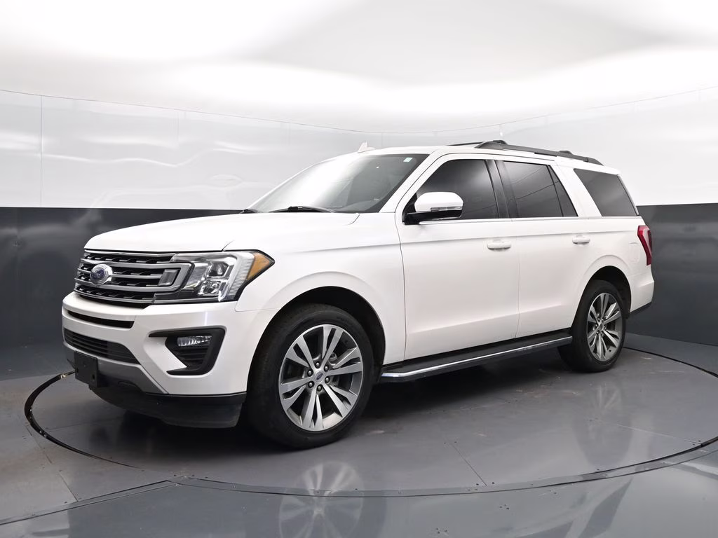 2019 White Platinum Clearcoat Metallic Ford Expedition XLT RWD SUV