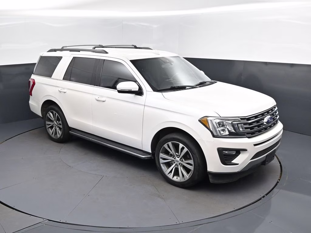 2019 White Platinum Clearcoat Metallic Ford Expedition XLT RWD SUV