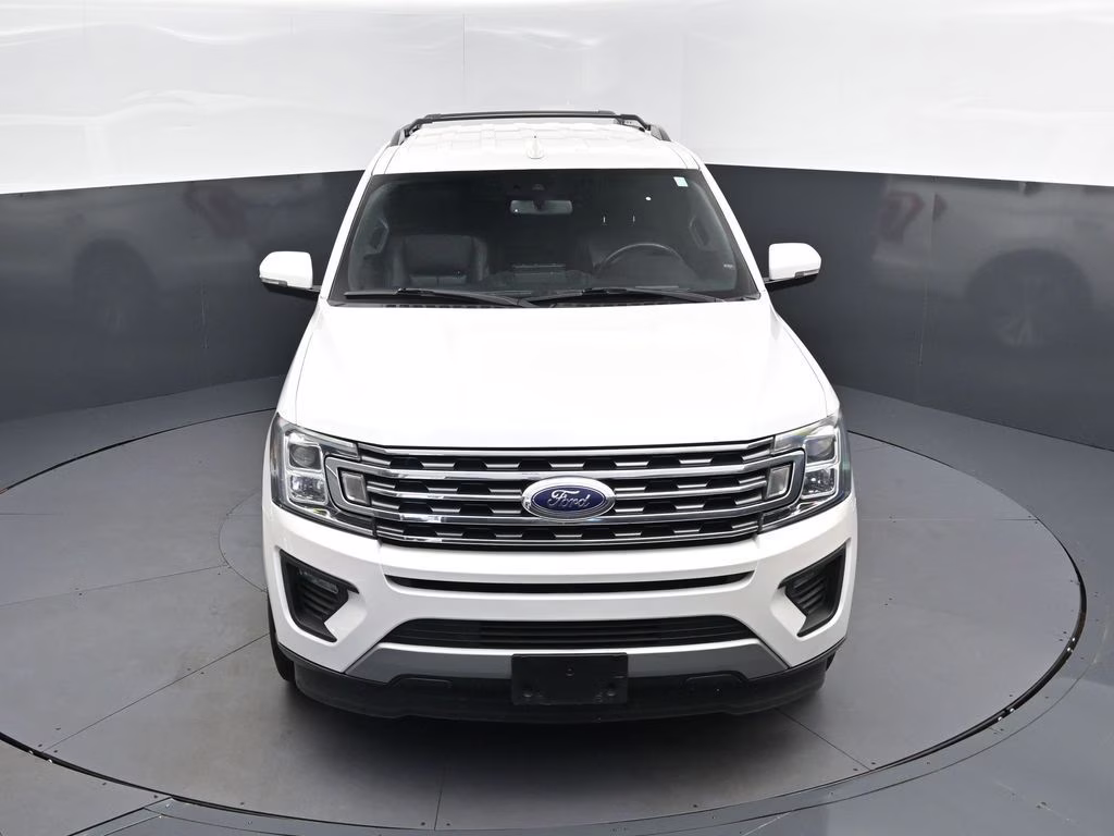 2019 White Platinum Clearcoat Metallic Ford Expedition XLT RWD SUV