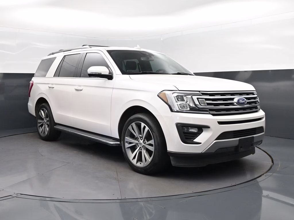 2019 White Platinum Clearcoat Metallic Ford Expedition XLT RWD SUV