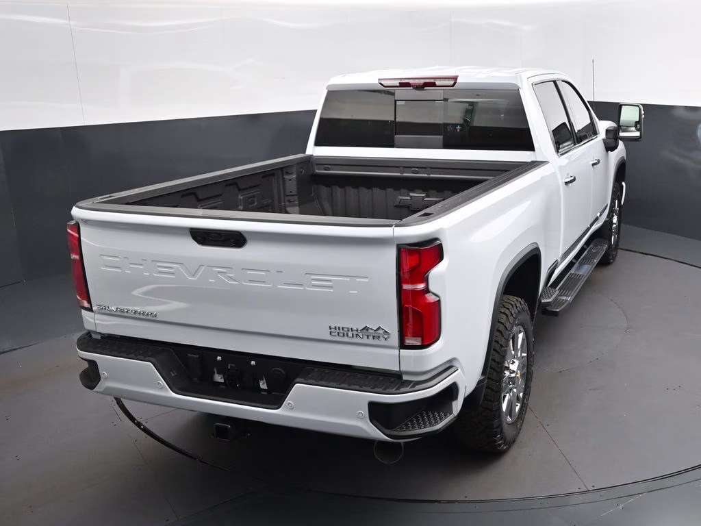 2026 Polar White Chevrolet Silverado 2500HD High Country 4X4 Truck