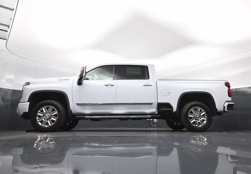 2026 Polar White Chevrolet Silverado 2500HD High Country 4X4 Truck