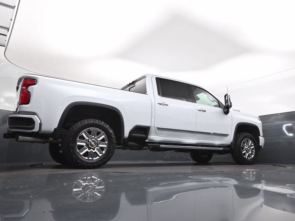 2026 Polar White Chevrolet Silverado 2500HD High Country 4X4 Truck