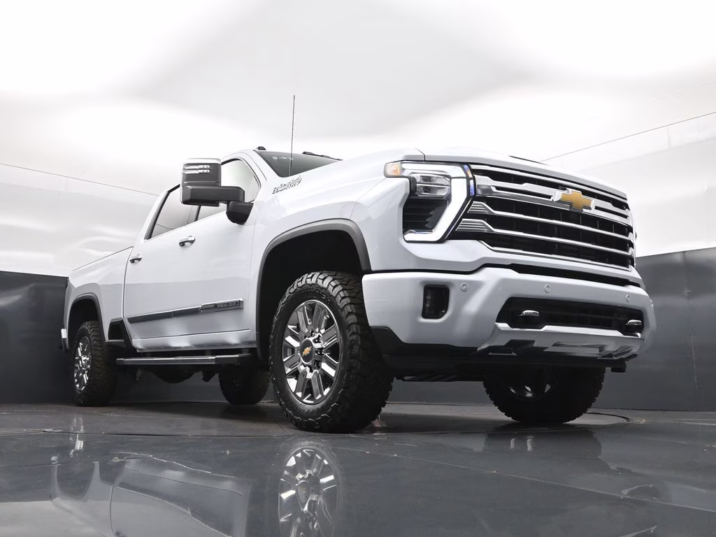 2026 Polar White Chevrolet Silverado 2500HD High Country 4X4 Truck
