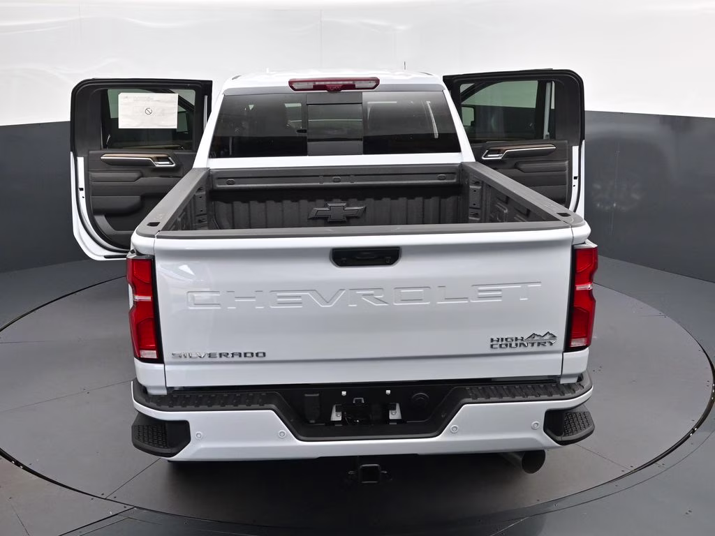 2026 Polar White Chevrolet Silverado 2500HD High Country 4X4 Truck