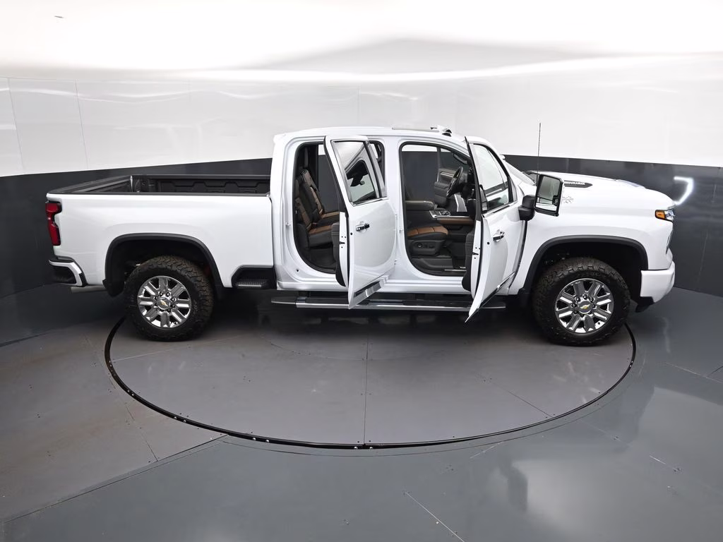 2026 Polar White Chevrolet Silverado 2500HD High Country 4X4 Truck