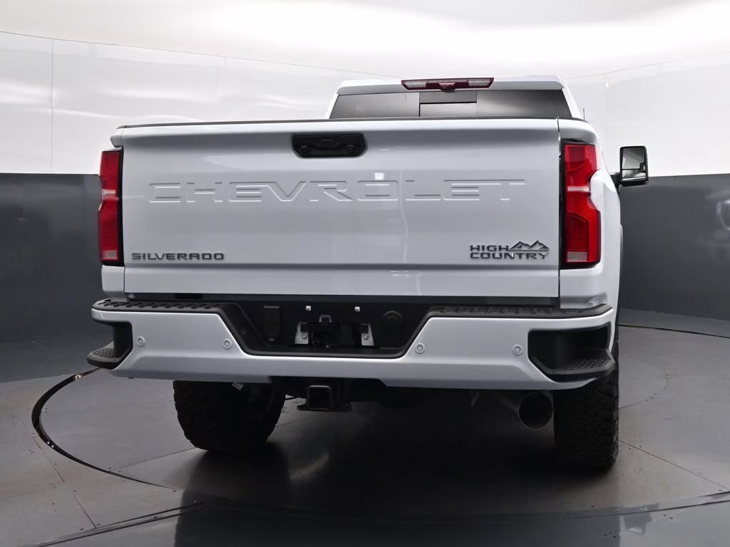 2026 Polar White Chevrolet Silverado 2500HD High Country 4X4 Truck