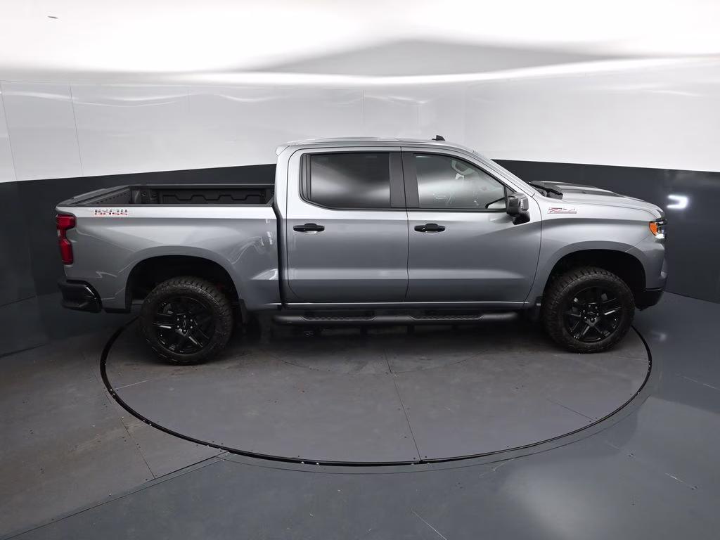 2026 Sterling Gray Metallic Chevrolet Silverado 1500 LT Trail Boss 4X4 Truck