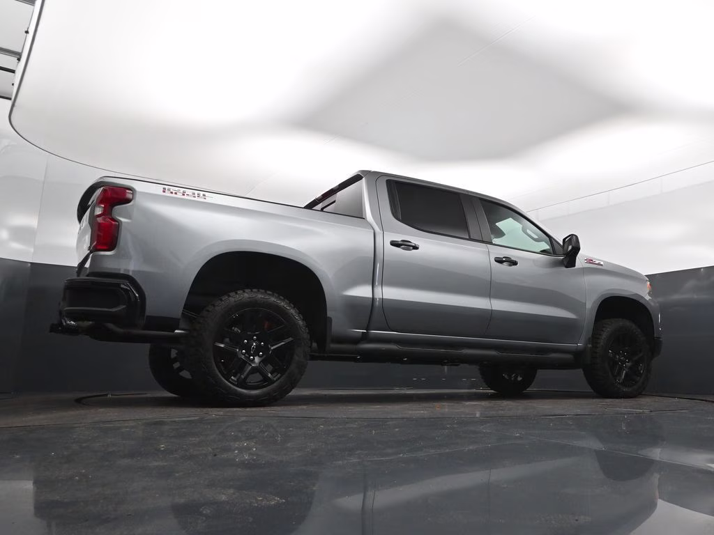 2026 Sterling Gray Metallic Chevrolet Silverado 1500 LT Trail Boss 4X4 Truck