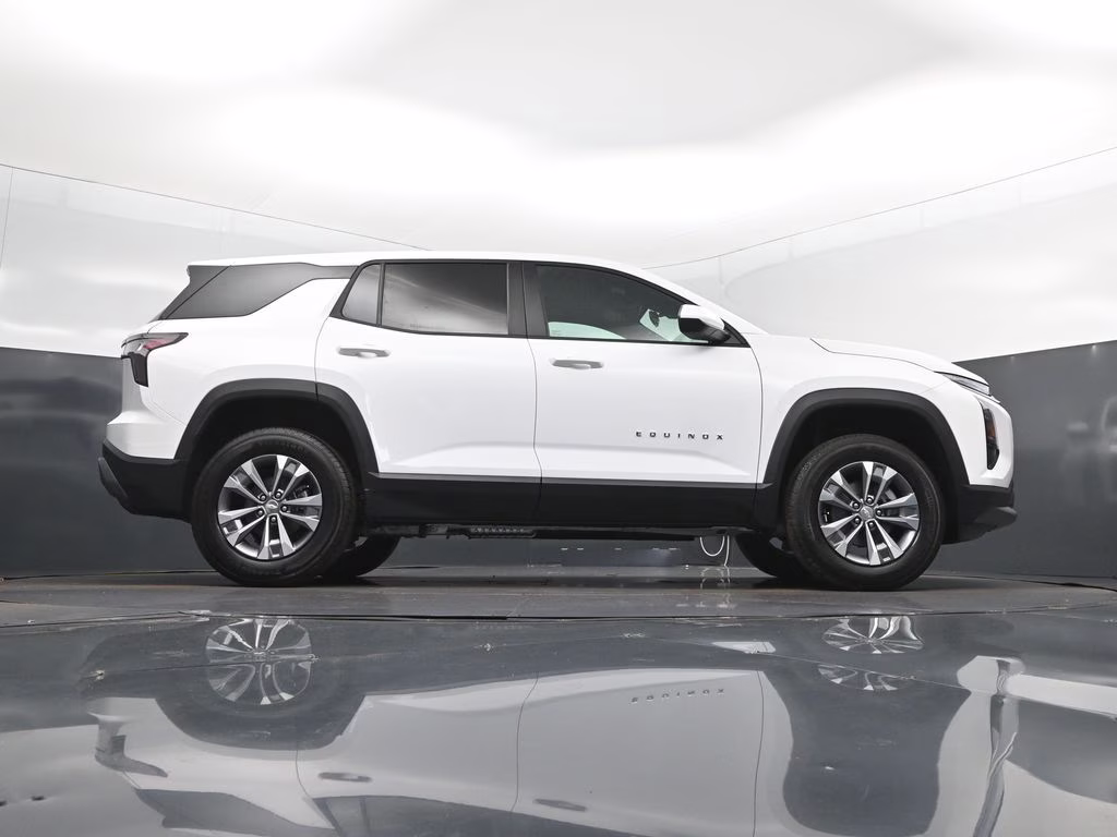2026 Summit White Chevrolet Equinox LT FWD SUV