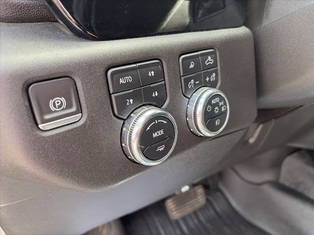 2024 Sterling Metallic GMC Sierra 2500HD SLE 4X4 Truck