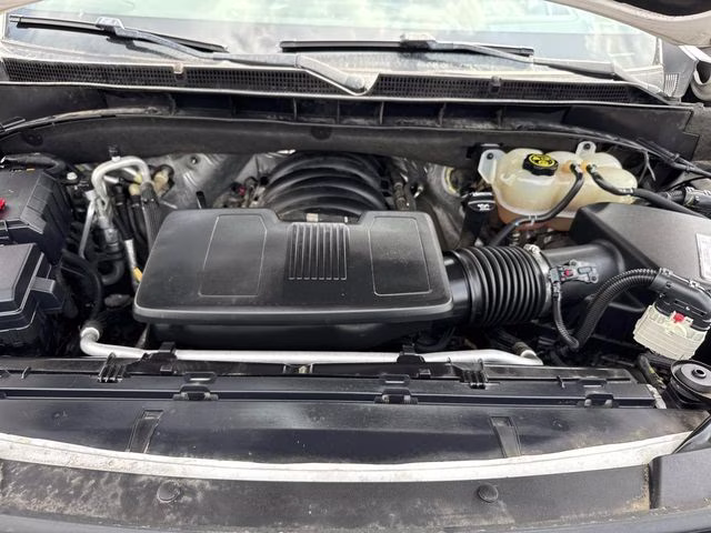 2021 White Frost GMC Yukon XL AT4 4X4 SUV