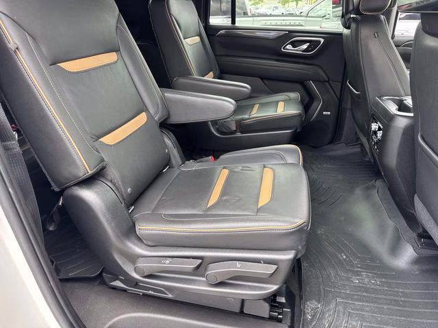 2021 White Frost GMC Yukon XL AT4 4X4 SUV