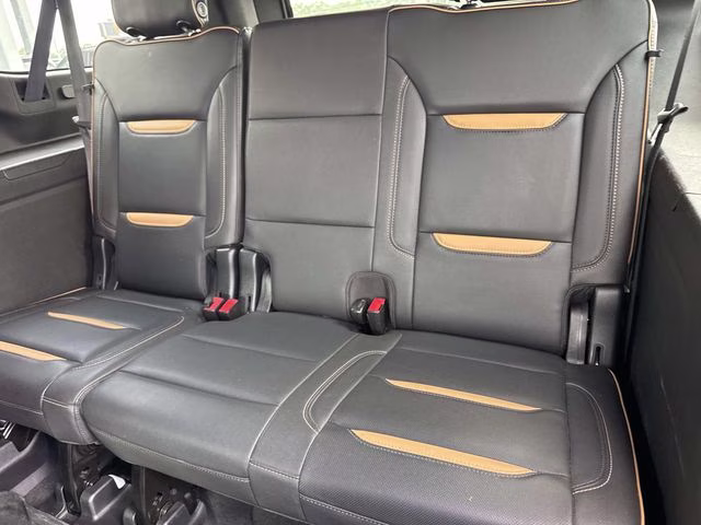 2021 White Frost GMC Yukon XL AT4 4X4 SUV