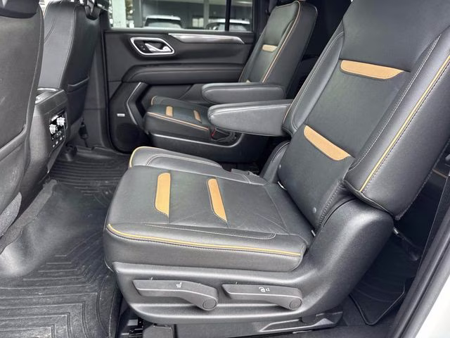 2021 White Frost GMC Yukon XL AT4 4X4 SUV