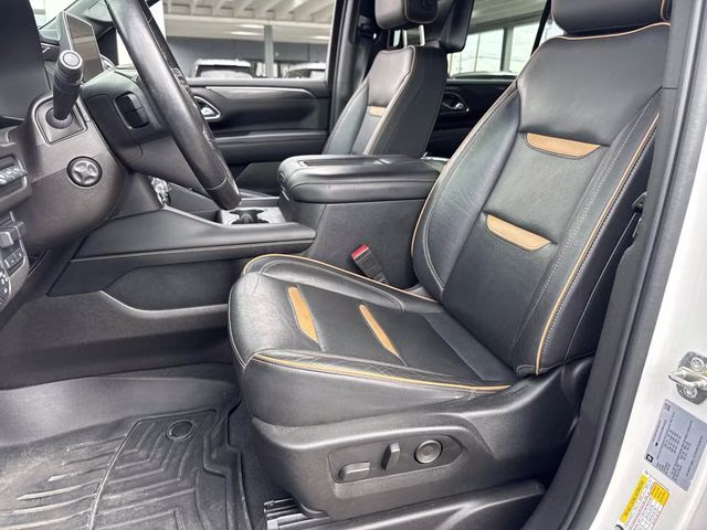 2021 White Frost GMC Yukon XL AT4 4X4 SUV