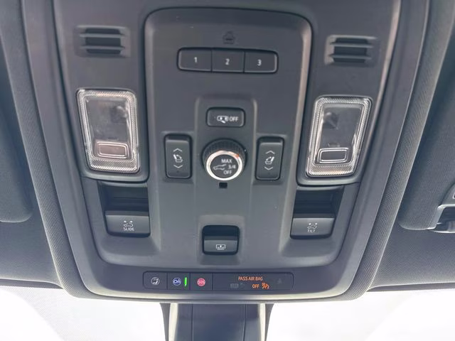 2021 White Frost GMC Yukon XL AT4 4X4 SUV