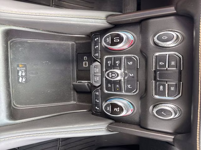 2021 White Frost GMC Yukon XL AT4 4X4 SUV