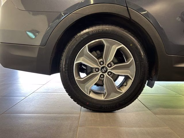 2013 Night Sky Pearl Hyundai Santa Fe GLS FWD SUV