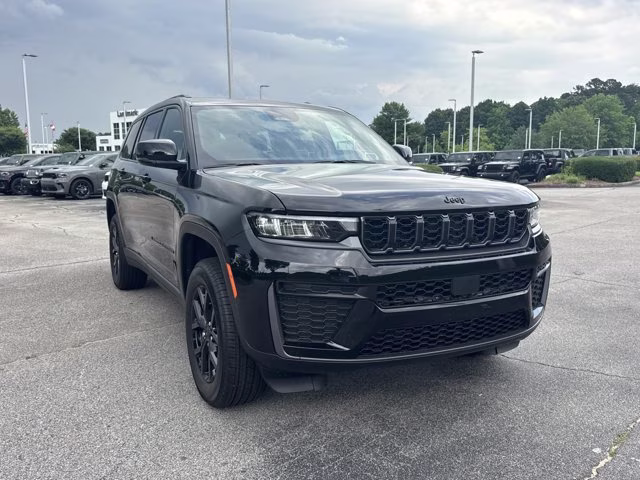 2026 Diamond Black Crystal Pearlcoat Jeep Grand Cherokee L Laredo Altitude RWD SUV