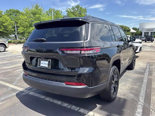 2026 Diamond Black Crystal Pearlcoat Jeep Grand Cherokee L Laredo Altitude RWD SUV