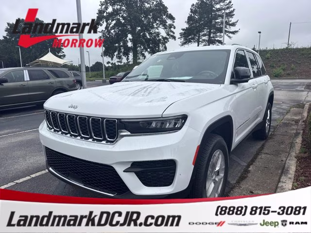 2026 Bright White Clearcoat Jeep Grand Cherokee Laredo X RWD SUV