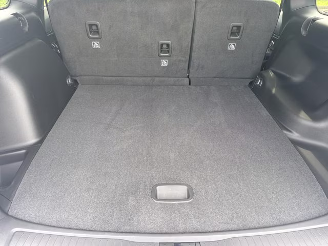 2026 Bright White Clearcoat Jeep Grand Cherokee Laredo X RWD SUV