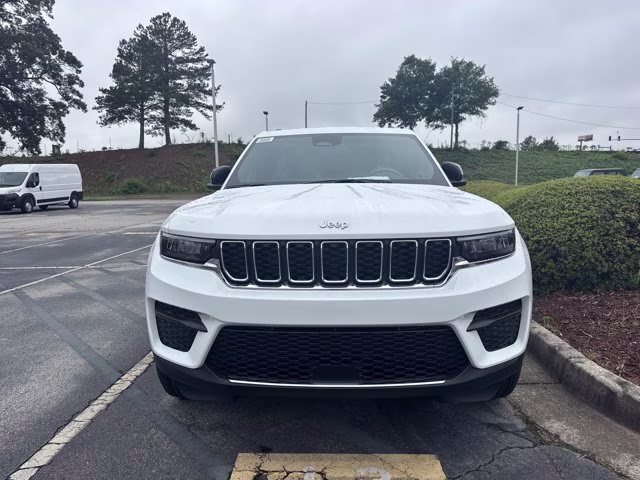2026 Bright White Clearcoat Jeep Grand Cherokee Laredo X RWD SUV