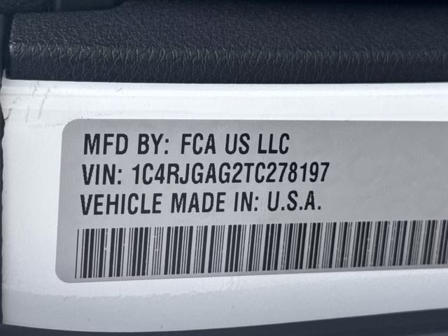 2026 Bright White Clearcoat Jeep Grand Cherokee Laredo X RWD SUV