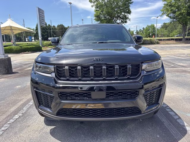2026 Diamond Black Crystal Pearlcoat Jeep Grand Cherokee L Laredo Altitude RWD SUV