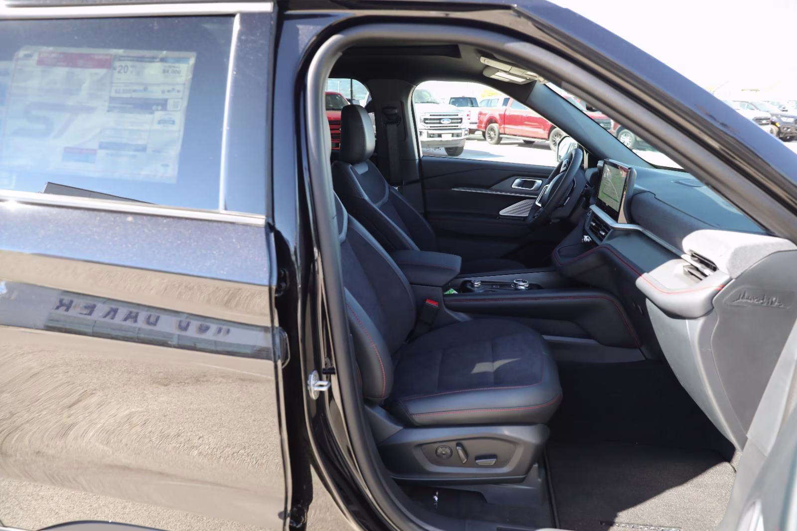 2026 Agate Black Metallic Ford Explorer ST 4X4 SUV