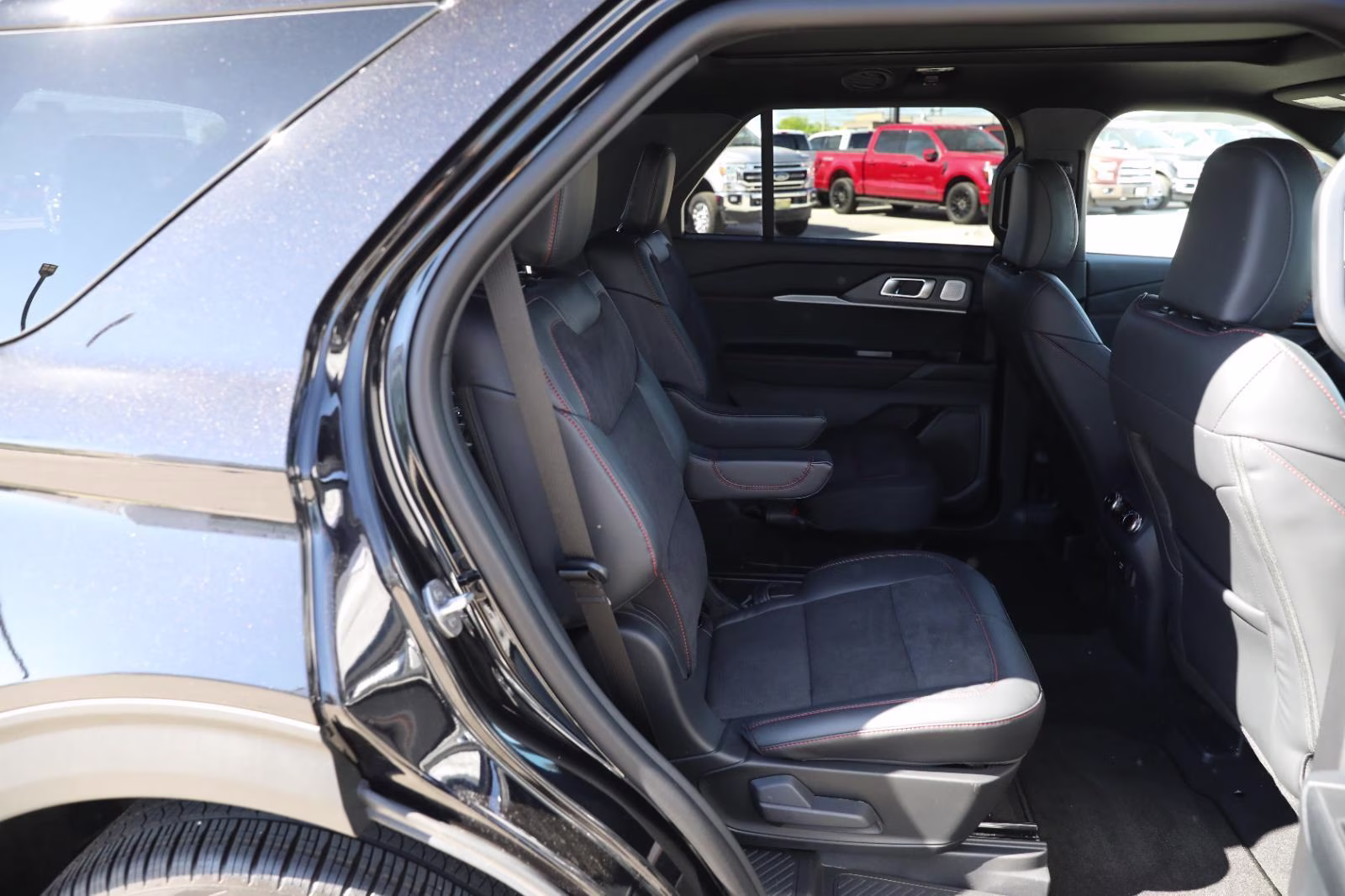 2026 Agate Black Metallic Ford Explorer ST 4X4 SUV
