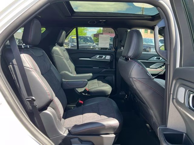 2026 Star White Metallic Tri-Coat Ford Explorer ST 4X4 SUV