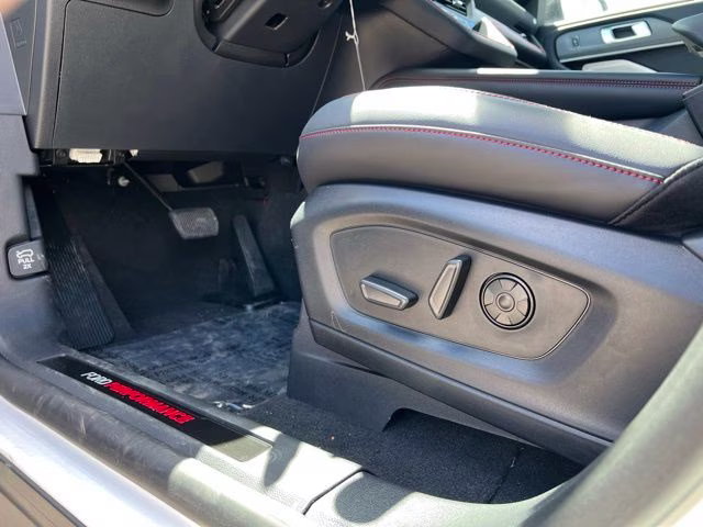 2026 Star White Metallic Tri-Coat Ford Explorer ST 4X4 SUV