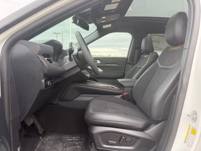 2026 Star White Metallic Tri-Coat Ford Explorer Tremor 4X4 SUV