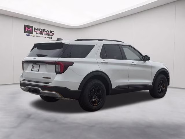 2026 Star White Metallic Tri-Coat Ford Explorer Tremor 4X4 SUV