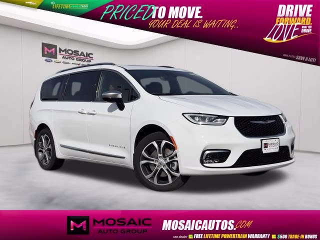 2025 Bright White Clearcoat Chrysler Pacifica Pinnacle AWD Van