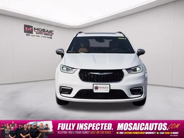 2025 Bright White Clearcoat Chrysler Pacifica Pinnacle AWD Van