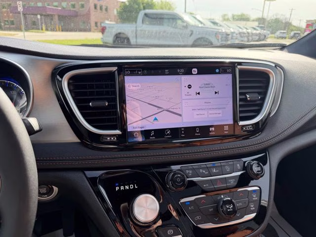 2025 Bright White Clearcoat Chrysler Pacifica Pinnacle AWD Van