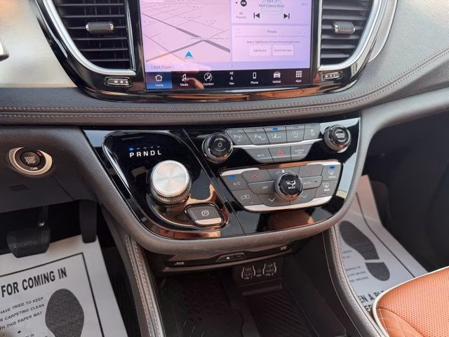 2025 Bright White Clearcoat Chrysler Pacifica Pinnacle AWD Van