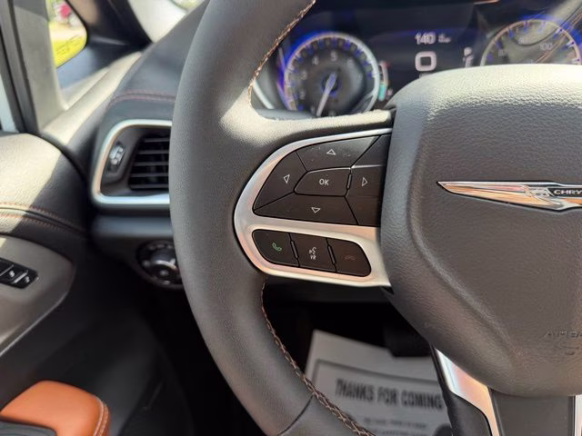 2025 Bright White Clearcoat Chrysler Pacifica Pinnacle AWD Van