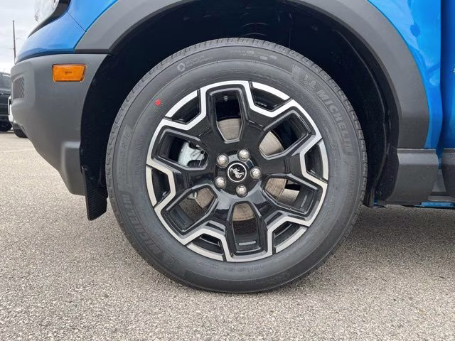 2026 Velocity Blue Metallic Ford Bronco Sport Outer Banks 4X4 SUV