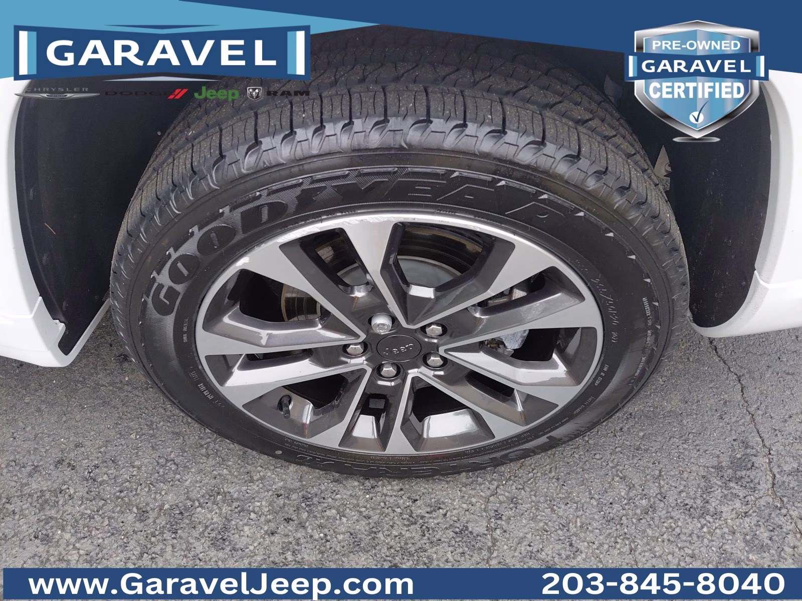 2023 Bright White Clearcoat Jeep Grand Cherokee L Overland 4X4 SUV