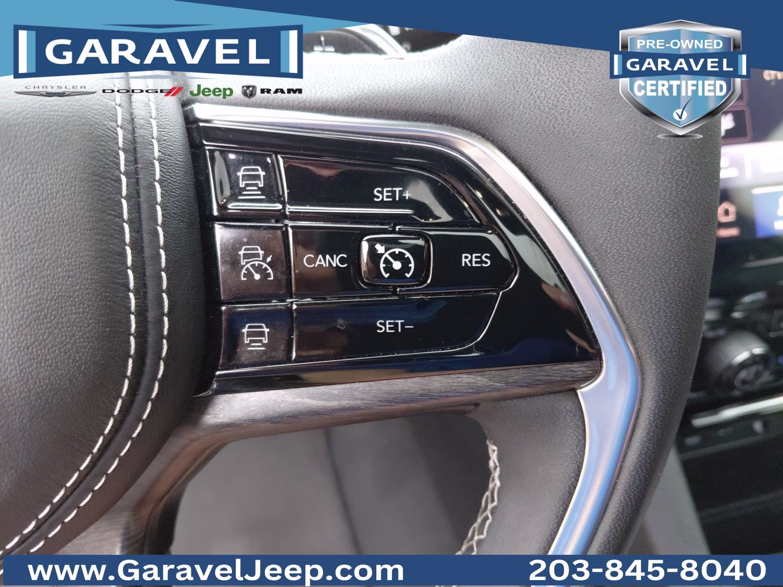2023 Bright White Clearcoat Jeep Grand Cherokee L Overland 4X4 SUV