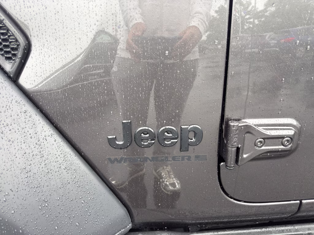 2023 Granite Crystal Metallic Clearcoat Jeep Wrangler Sport 4X4 SUV