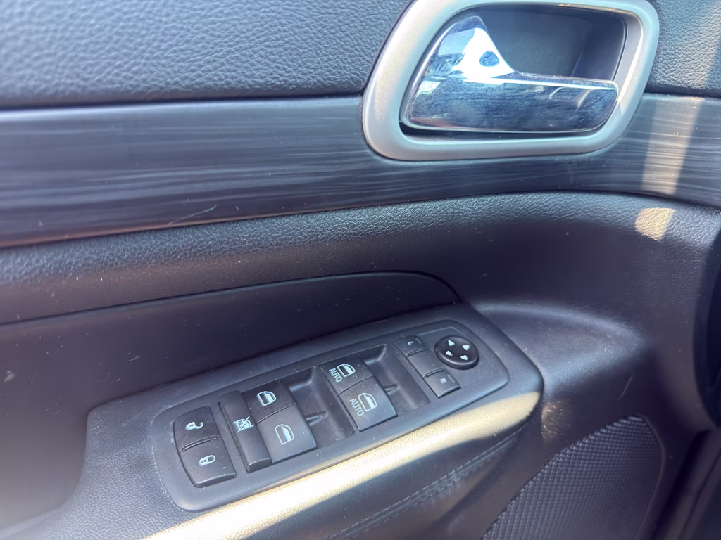 2020 Sting-Gray Clearcoat Jeep Grand Cherokee Altitude 4X4 SUV